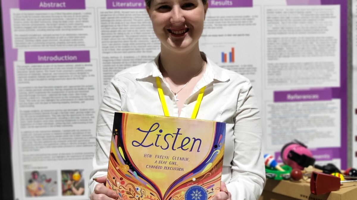 Dr. Sarah Straub's student Emma Haliburton